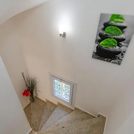 Manolya Villa